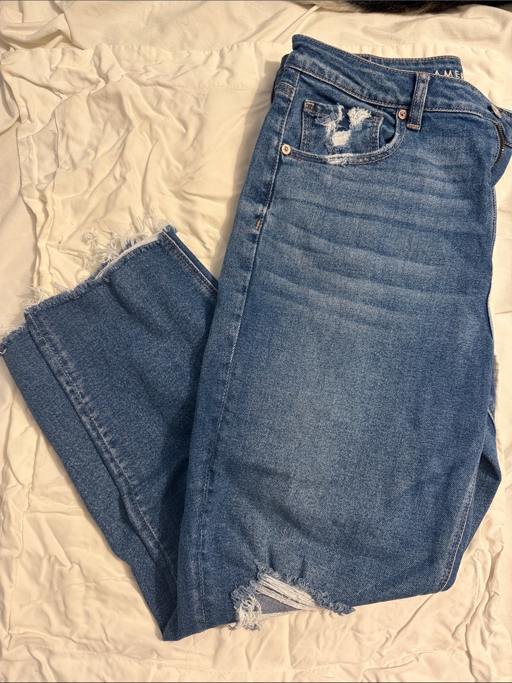 American Eagle Mom Straight Jeans